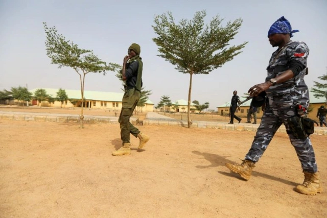 Nigeriyada bazara girən silahlı quldurlar 20 nəfəri qətlə yetirdi